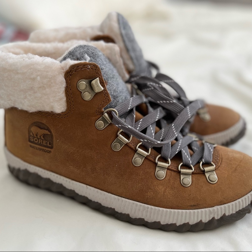 SOREL - Women's Out ‘N About Plus Conquest Waterproof Suede Boot